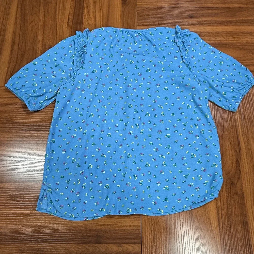 LOFT Petites Blue Floral Ruffle Button Down Blouse XSP Short Sleeve Rayon Top